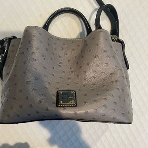 Dooney & bourke mini Barlow-ostrich
